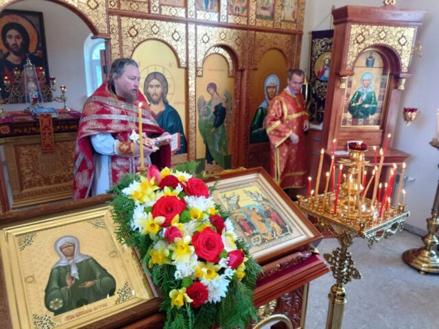 Праздничное богослужение в храме Блаженной Матроны Московской