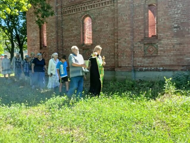Праздничное богослужение в храме прп. Сергия Радонежского пос. Масловский
