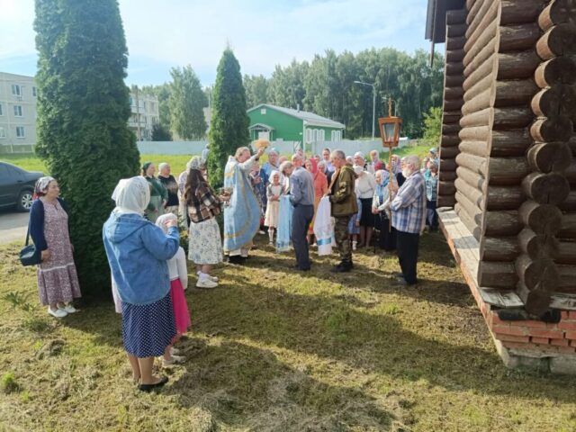 Праздничное богослужение в Скорбященском храме с. Макеево