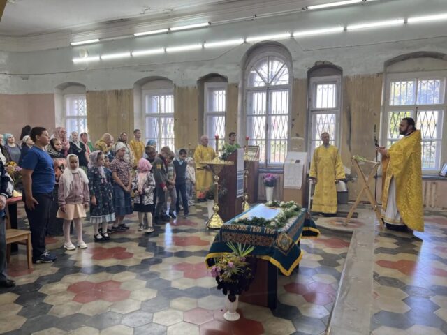 Праздничное богослужение в Троицком храме г. Зарайска