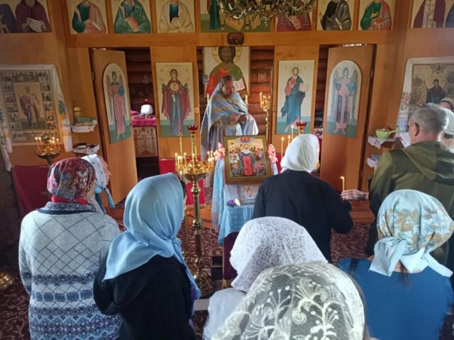 Праздничное богослужение в Скорбященском храме с. Макеево