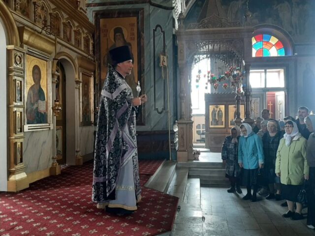 Божественная литургия в Зарайском кремле