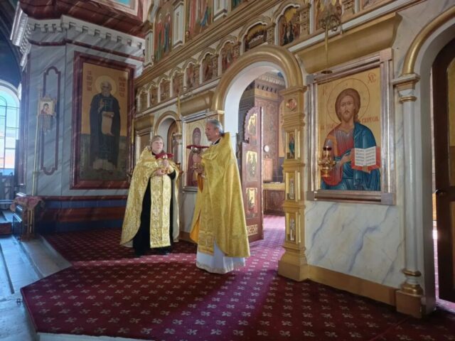 Божественная литургия в Зарайском кремле