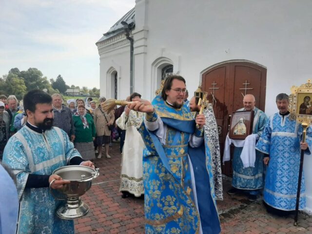 Престольный праздник в Богородицерождественских храмах д. Радушино