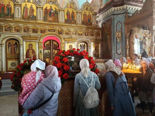 Божественная литургия в Зарайском кремле