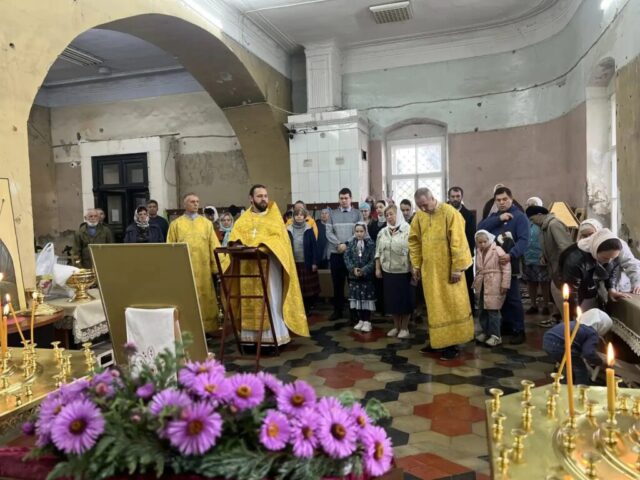 Божественная литургия в Троицком храме г. Зарайска