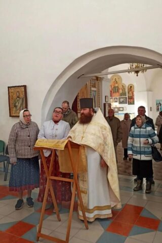 Богослужение в Преображенском храме с. Спас-Дощатый